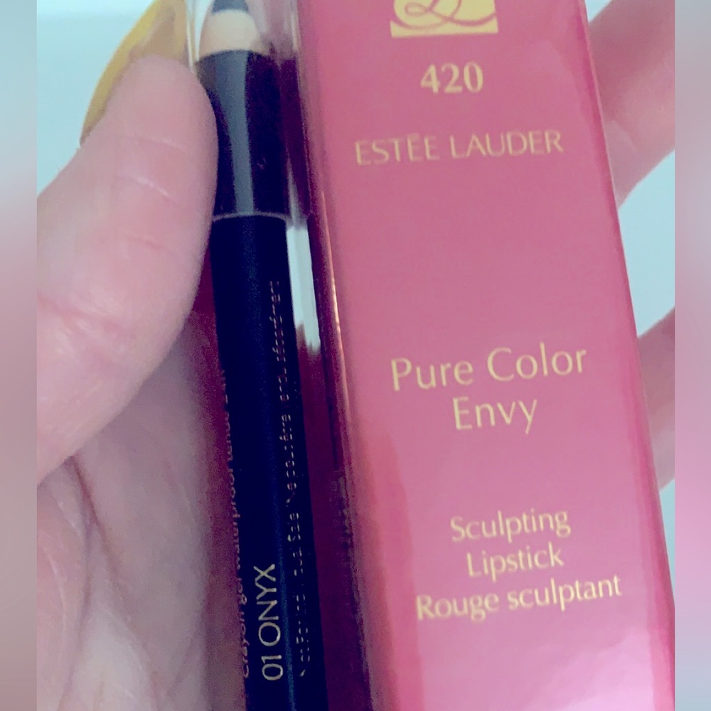 Estée Lauder popular shade Rebellious Rose limited edition packaging